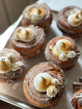 Load image into Gallery viewer, Cruffins box of 6

