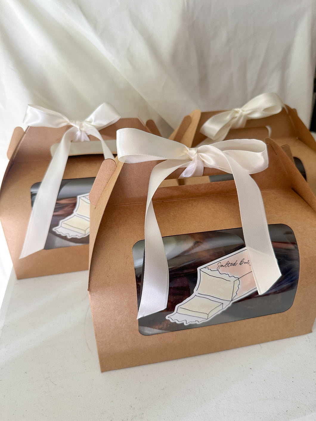 Cake tasting box