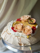 Load image into Gallery viewer, Passion fruit pavlova
