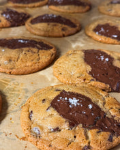 Load image into Gallery viewer, Brown butter sea salt chocolate chip cookies
